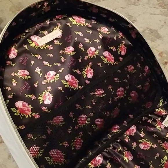 Betsey Johnson "Marilyn Monroe" Vintage Luggage Bag - Picture 6 of 10